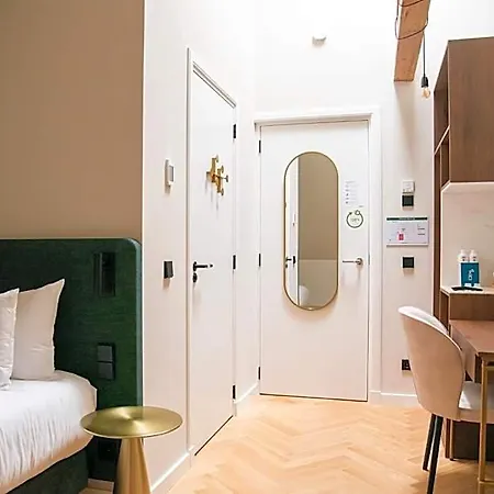 Bob W Oosterpark Aparthotel