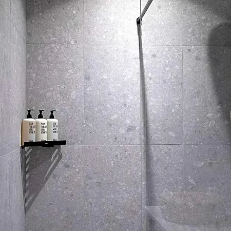 Bob W Oosterpark Aparthotel 4*