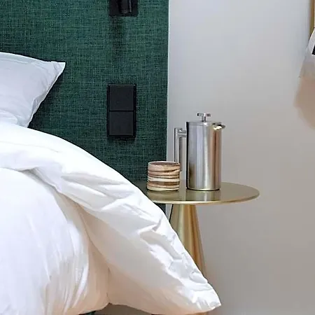 Aparthotel Bob W Oosterpark 4*
