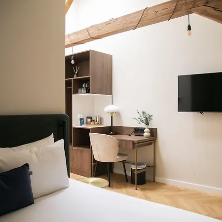Aparthotel Bob W Oosterpark 4*