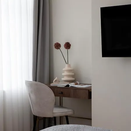 Bob W Oosterpark Apartmanhotel 4*