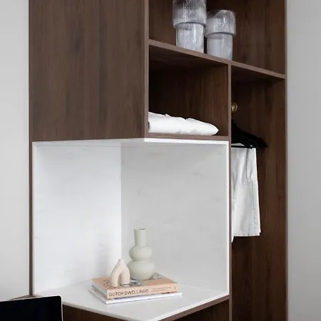 Bob W Oosterpark Apartmanhotel 4*
