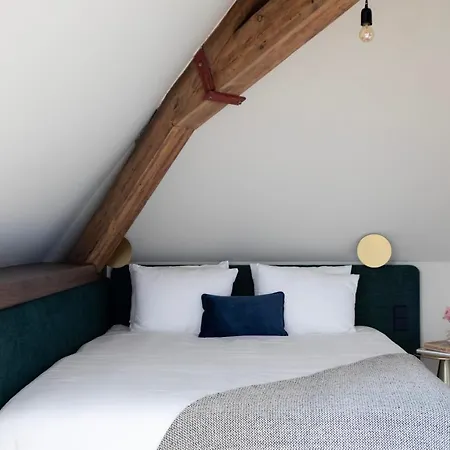 Bob W Oosterpark Apartmanhotel 4*