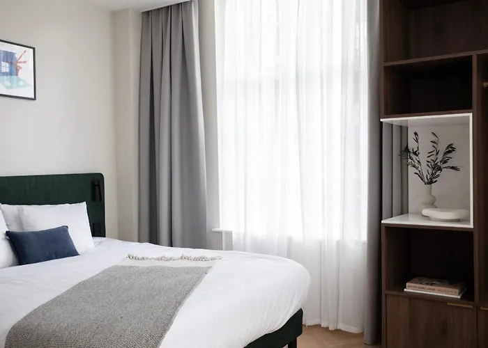 Bob W Oosterpark Aparthotel