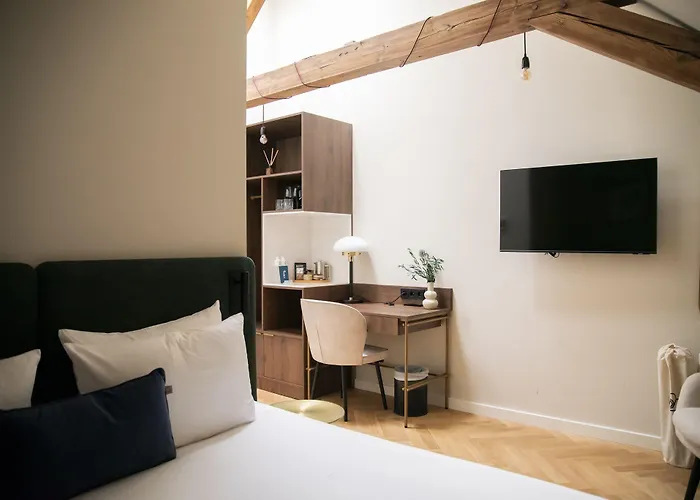 Aparthotel Bob W Oosterpark 4*