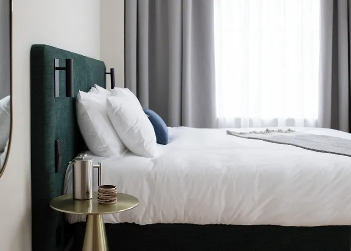 Bob W Oosterpark Aparthotel